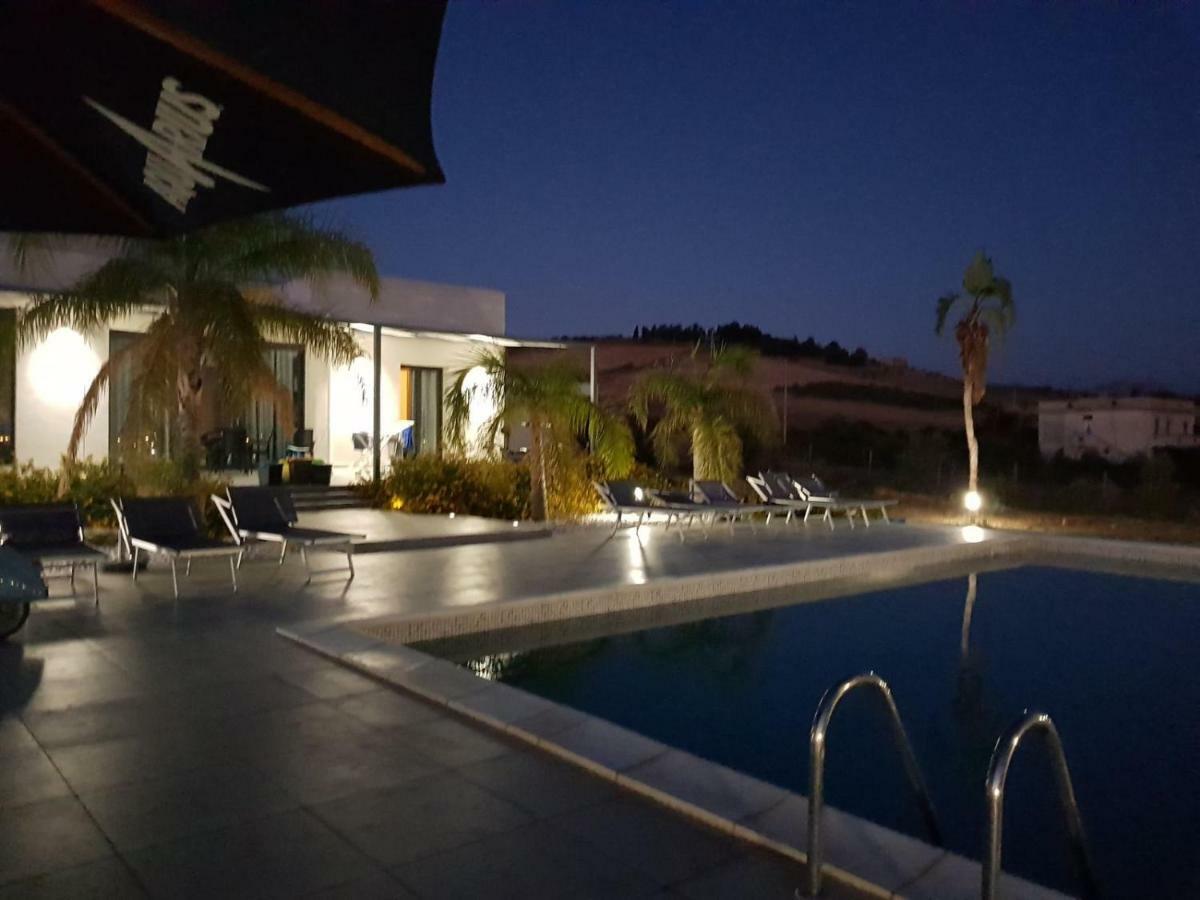 فيلا Bellavista مينفي المظهر الخارجي الصورة